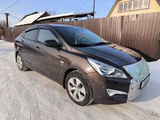 2015 Hyundai Solaris I Рестайлинг, коричневый, 870000 рублей, вид 2