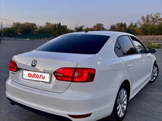 2014 Volkswagen Jetta VI, белый, 850000 рублей, вид 3