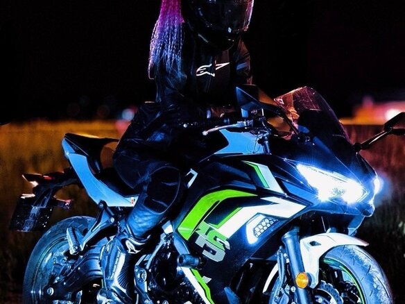 2022 Kawasaki ER-6N, чёрный, 800000 рублей