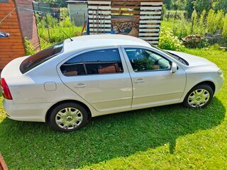 2012 Skoda Octavia II (A5) Рестайлинг, белый, 1250000 рублей, вид 4