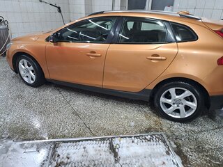 2013 Volvo V40 Cross Country I, оранжевый, 1900000 рублей, вид 5