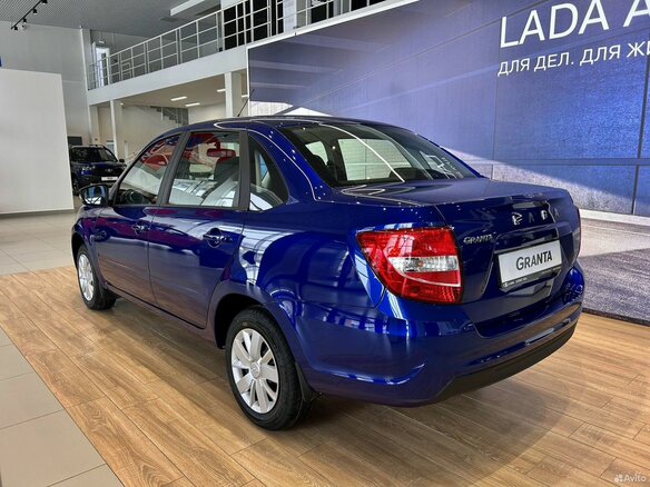 2026 Lada (ВАЗ) Granta I Рестайлинг, синий, 1121000 рублей - вид 3
