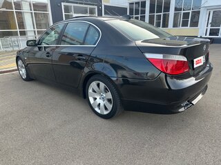 2004 BMW 5 серии 530i V (E60/E61), чёрный, 1550000 рублей, вид 5