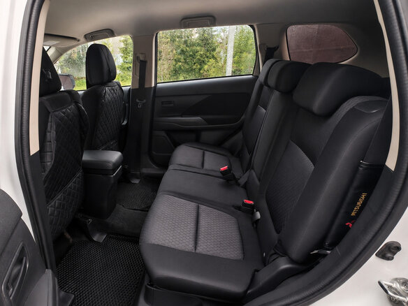 2012 Mitsubishi Outlander III, белый, 1049000 рублей - вид 8