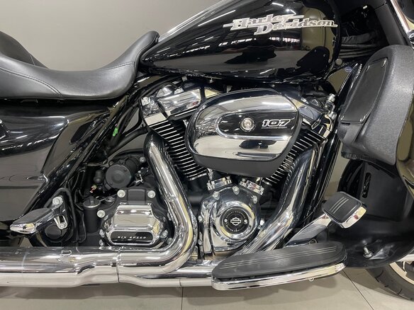 2018 Harley-Davidson Street Glide, чёрный, 1650000 рублей - вид 9