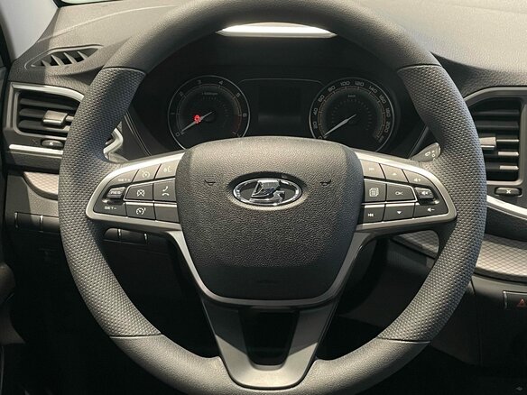 2026 Lada (ВАЗ) Vesta SW I Рестайлинг (NG), белый, 1830000 рублей - вид 10