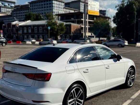 2020 Audi A3 III (8V) Рестайлинг, белый, 1820000 рублей - вид 2