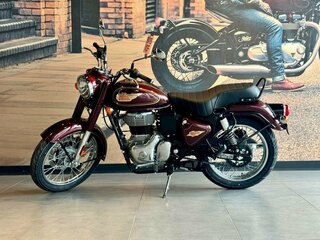 2025 Royal Enfield Bullet 350, красный, 461000 рублей, вид 1