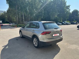 2019 Volkswagen Tiguan II, серебристый, 2220000 рублей, вид 5