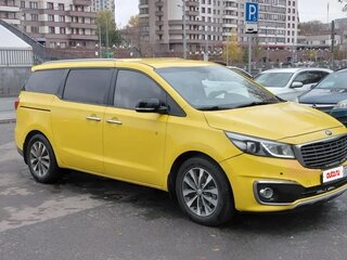 2017 Kia Carnival III, жёлтый, 2400000 рублей, вид 2