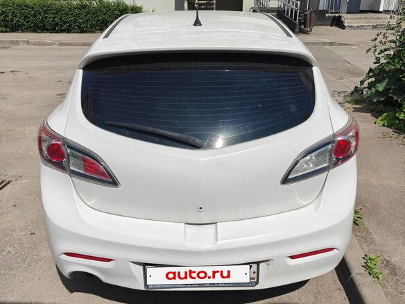 2012 Mazda 3 II (BL) Рестайлинг, белый, 700000 рублей - вид 2