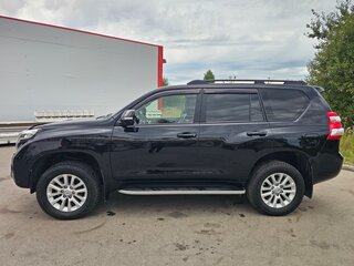 2014 Toyota Land Cruiser Prado 150 Series Рестайлинг 1, чёрный, 3200000 рублей, вид 4