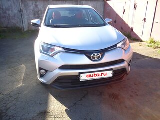 2017 Toyota RAV4 IV (XA40) Рестайлинг, серебристый, 2350000 рублей, вид 2
