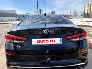 2019 Kia K5 II, чёрный, 2650000 рублей, вид 4