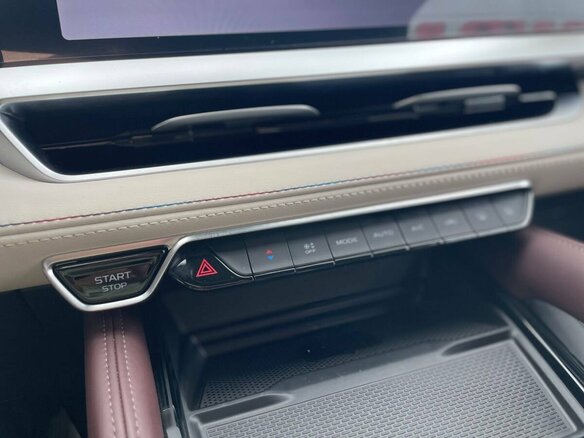 2024 Geely Monjaro I, серебристый, 3800000 рублей - вид 16