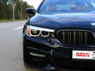 2017 BMW 5 серии 530i VII (G30/G31/G38), синий, 2490000 рублей, вид 2