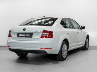 2020 Skoda Octavia III (A7) Рестайлинг, белый, 1650000 рублей, вид 5