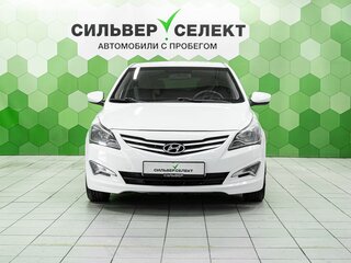 2015 Hyundai Solaris I Рестайлинг, белый, 699000 рублей, вид 3