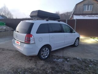 2012 Opel Zafira B Рестайлинг, белый, 660000 рублей, вид 3