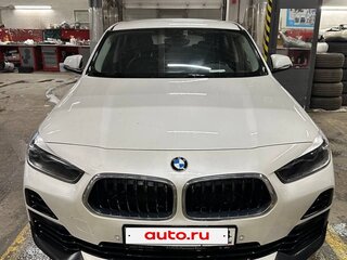 2021 BMW X2 sDrive18i I (F39), белый, 3300000 рублей, вид 1