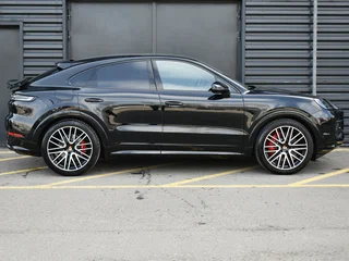 2026 Porsche Cayenne GTS Coupé III Рестайлинг, чёрный, 23890000 рублей, вид 4