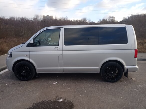 2013 Volkswagen Multivan T5 Рестайлинг, серебристый, 2575000 рублей - вид 13