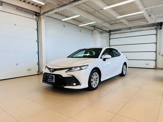 2022 Toyota Camry VIII (XV70) Рестайлинг, белый, 3199900 рублей, вид 2