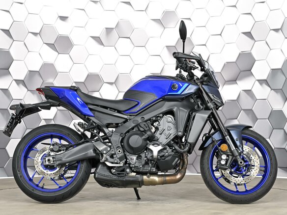 2024 Yamaha MT-09 (FZ-09), синий, 1179000 рублей - вид 2