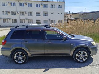 2005 Mitsubishi Outlander I, серый, 459000 рублей, вид 3