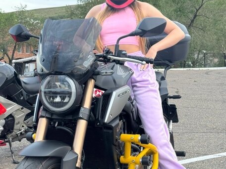 2022 Honda CB 650R, серебристый, 999999 рублей, вид 1