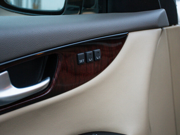 2013 Infiniti EX25 I (J50), белый, 1477000 рублей - вид 13