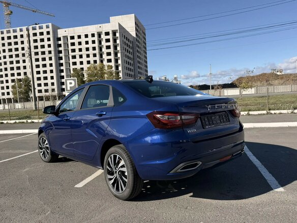 2026 Lada (ВАЗ) Vesta I Рестайлинг (NG), синий, 2040000 рублей - вид 1