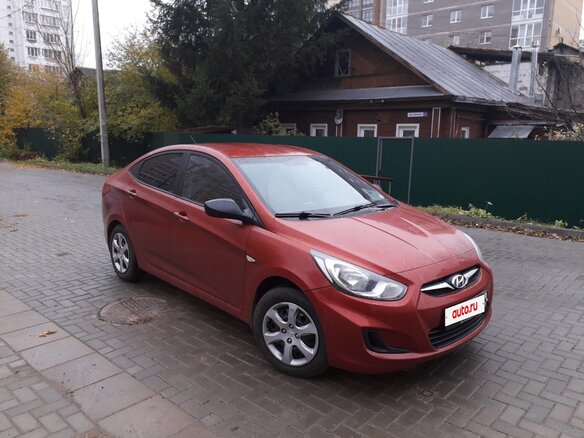 2011 Hyundai Solaris I, пурпурный, 900000 рублей - вид 2