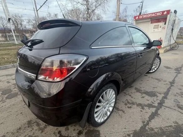 2009 Opel Astra GTC H Рестайлинг, чёрный, 500000 рублей - вид 7