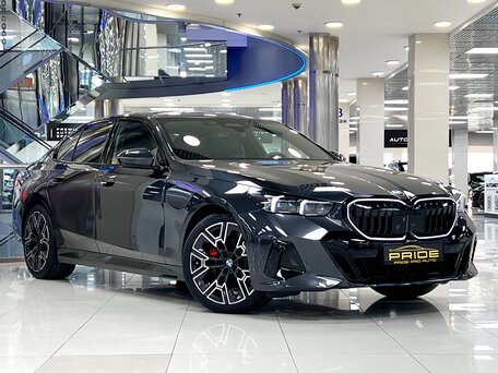 2025 BMW 5 серии 530i xDrive VIII (G60/G61/G68), серый, 9450000 рублей, вид 3