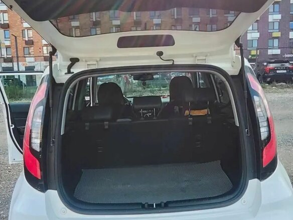 2018 Kia Soul II Рестайлинг, белый - вид 6