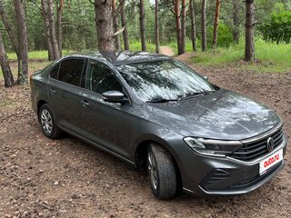 2020 Volkswagen Polo VI, серый, 990000 рублей, вид 2