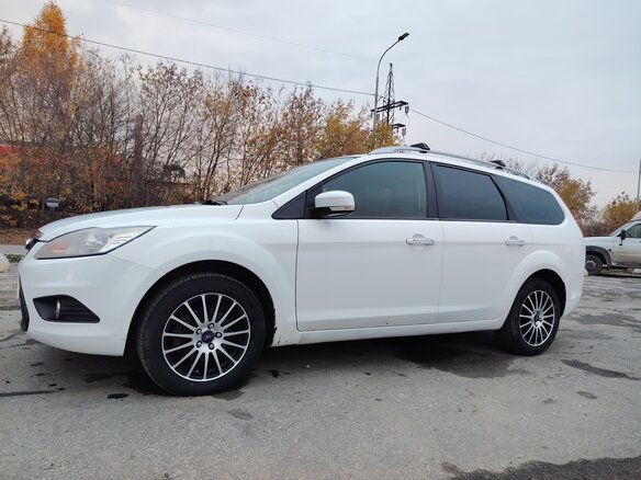 2011 Ford Focus II Рестайлинг, белый, 630000 рублей - вид 7