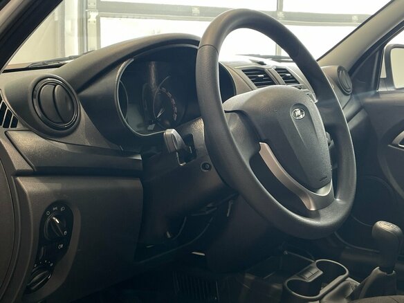 2025 Lada (ВАЗ) Granta I Рестайлинг, белый, 1096000 рублей - вид 7