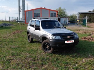 2011 Chevrolet Niva I Рестайлинг, серый, 350000 рублей, вид 1
