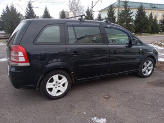2010 Opel Zafira B Рестайлинг, чёрный, 480000 рублей, вид 4
