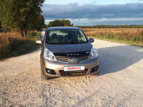 2011 Nissan Note I Рестайлинг, коричневый, 500000 рублей - вид 1