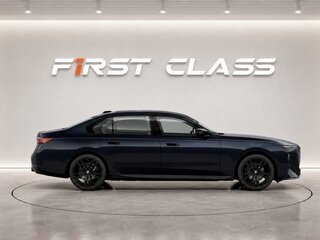 2026 BMW 7 серии 740d xDrive VII (G70) Рестайлинг, синий, 17500000 рублей, вид 5