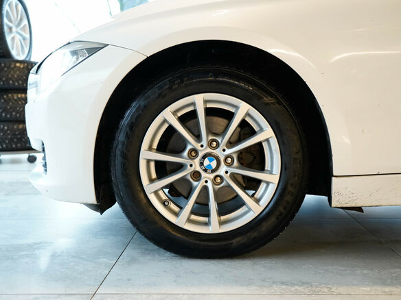 2014 BMW 3 серии 320i VI (F3x), белый, 1350000 рублей - вид 6