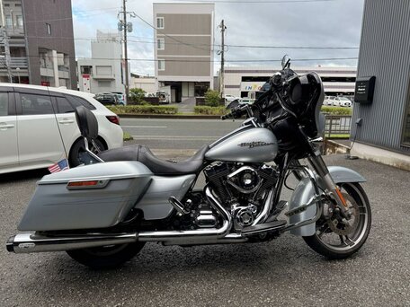2014 Harley-Davidson Street Glide Special, серебристый, 1399000 рублей, вид 2