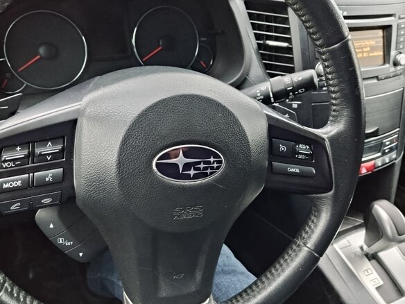 2014 Subaru Outback IV Рестайлинг, серый, 1690000 рублей - вид 4