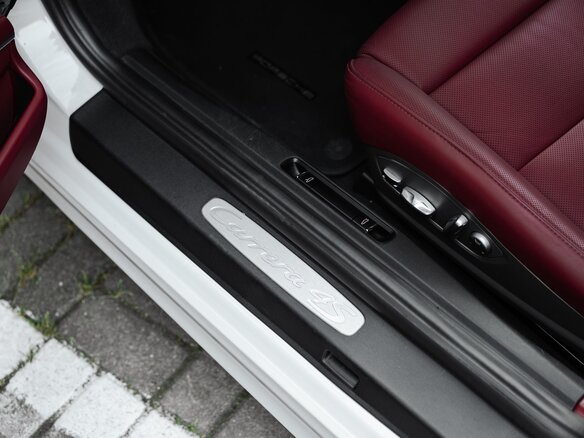 2016 Porsche 911 Carrera 4S VII (991) Рестайлинг, белый, 8049000 рублей - вид 29