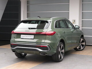 2025 Audi Q5 40 TFSI III (GU), зелёный, 7680000 рублей, вид 2