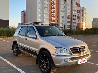 2004 Mercedes-Benz M-Класс 350 I (W163) Рестайлинг, серебристый, 1200000 рублей, вид 3