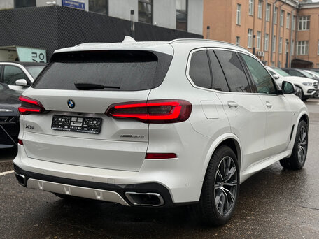 2023 BMW X5 30d IV (G05/G18), белый, 8340000 рублей, вид 4